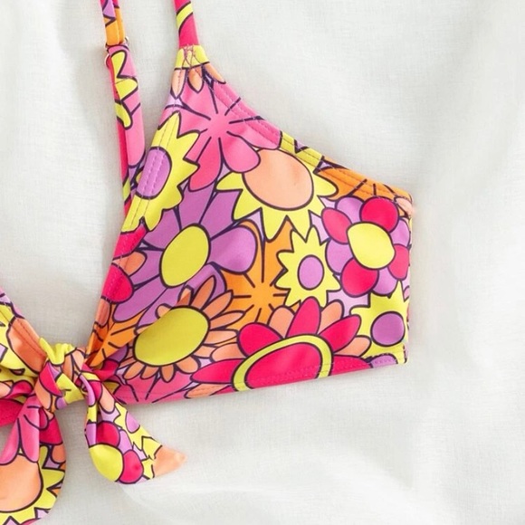 NWOT Floral Front Knot Bikini Top - Picture 5 of 5